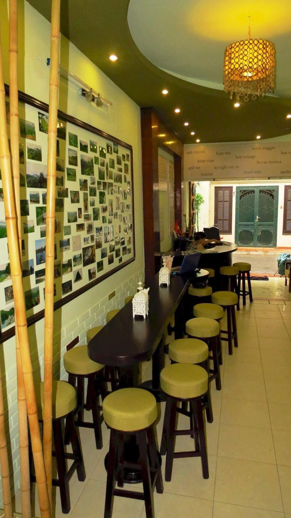 Hanoi Massive Hostel Екстер'єр фото