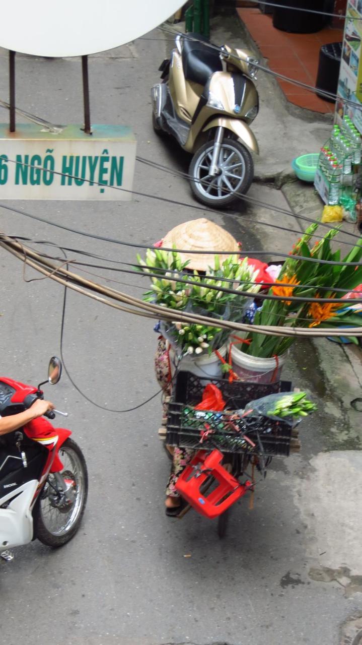 Hanoi Massive Hostel Екстер'єр фото