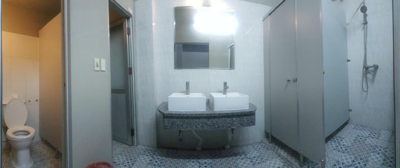 Hanoi Massive Hostel Екстер'єр фото