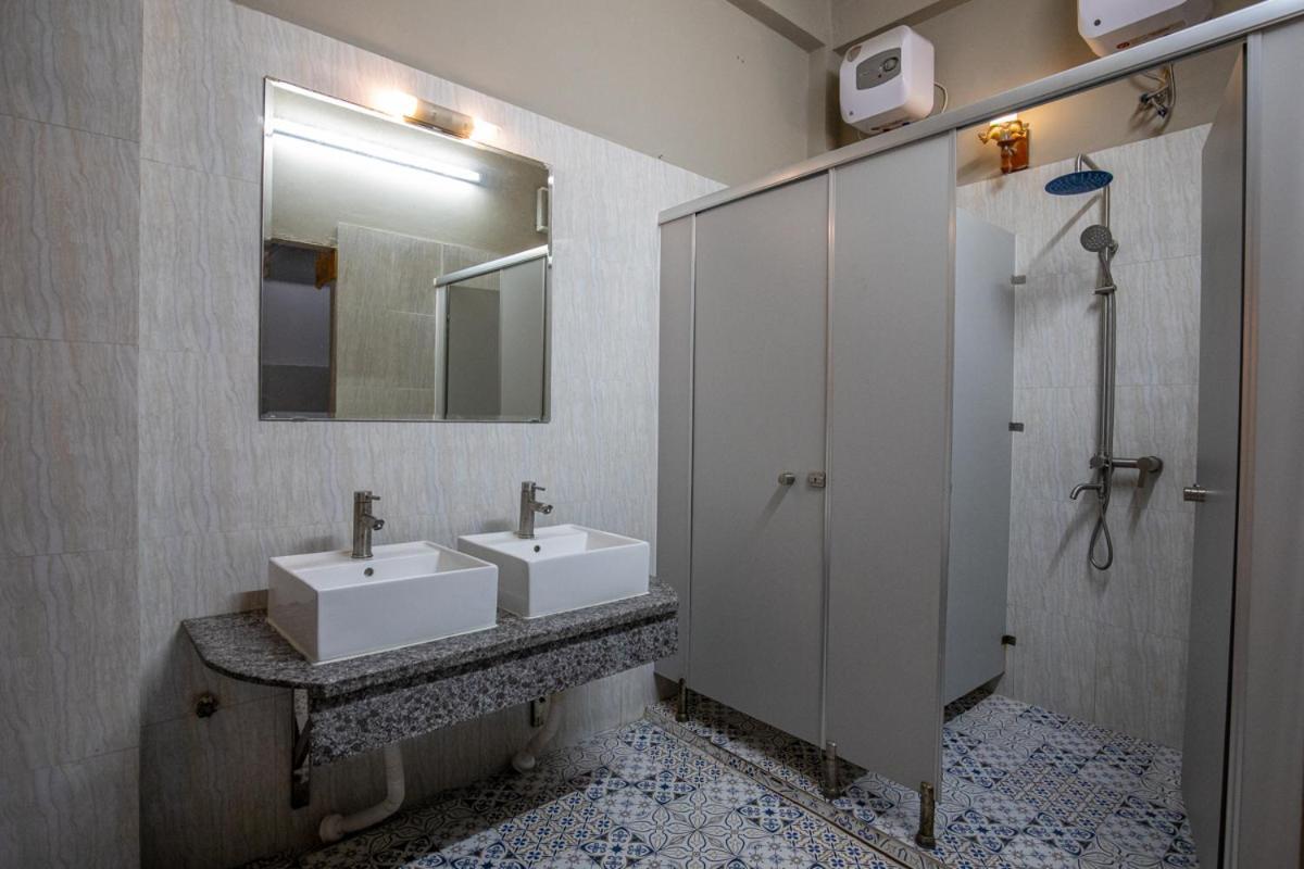Hanoi Massive Hostel Екстер'єр фото