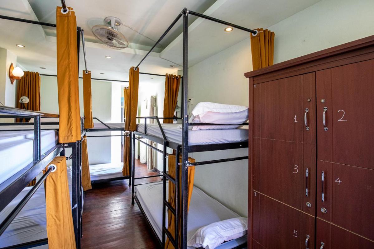 Hanoi Massive Hostel Екстер'єр фото